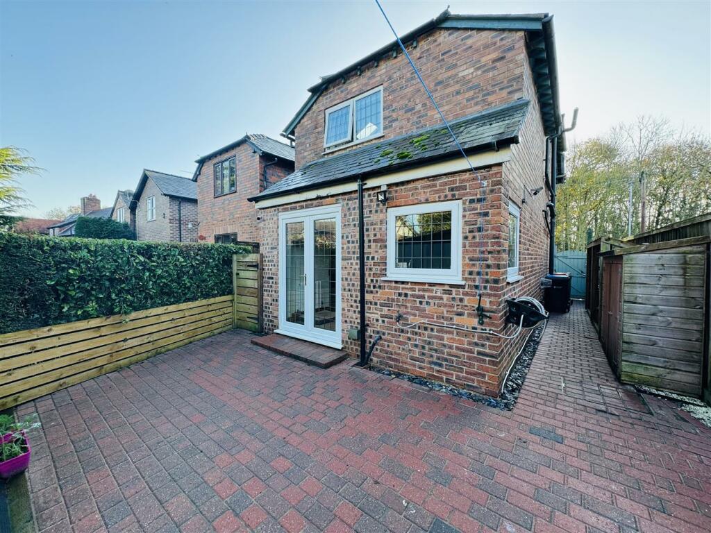 Additional property image - Kinnerton Road, Dodleston, Chester