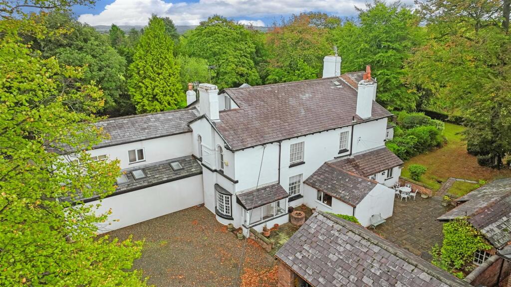 Main image of property: Warrington Road, Mickle Trafford