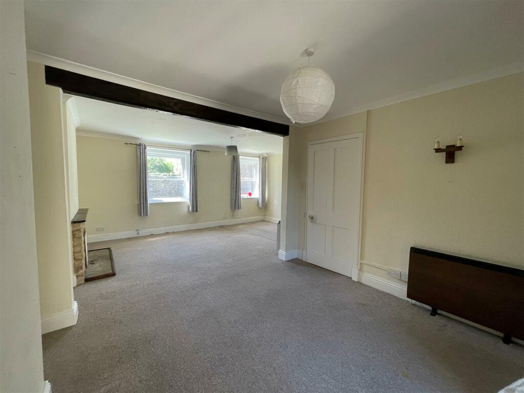 Additional property image - Victoria Gardens, Henstridge, Templecombe