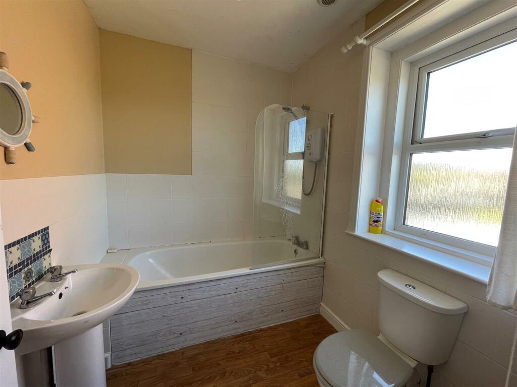Additional property image - Victoria Gardens, Henstridge, Templecombe