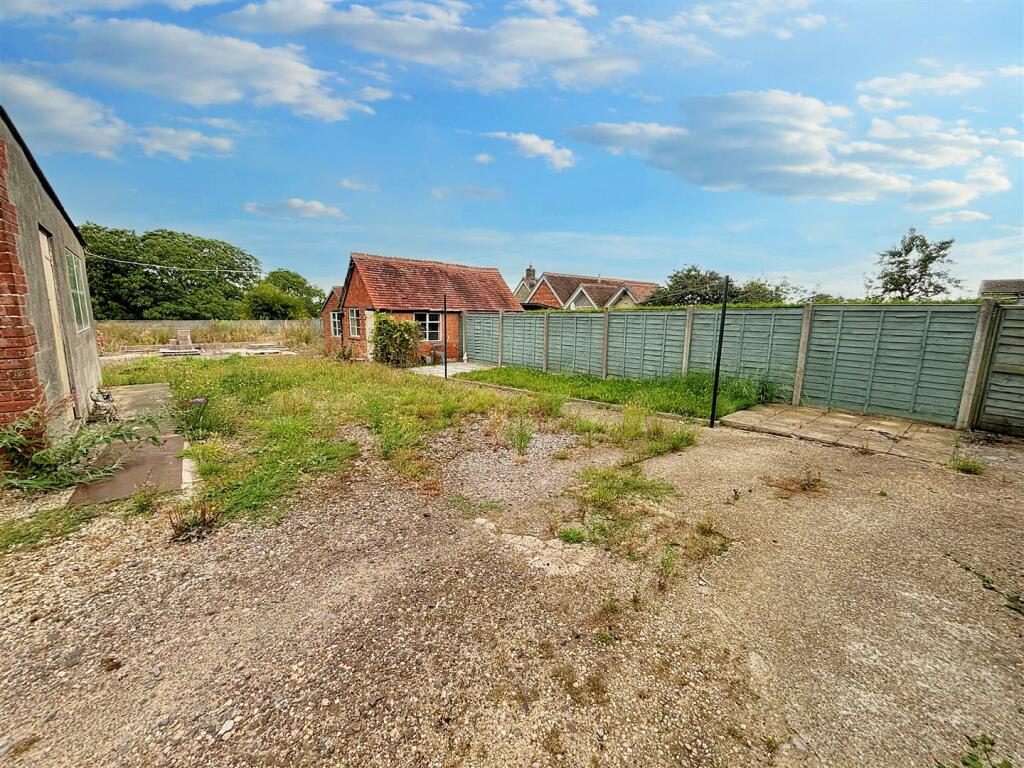 Additional property image - Victoria Gardens, Henstridge, Templecombe