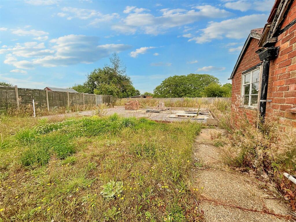 Additional property image - Victoria Gardens, Henstridge, Templecombe