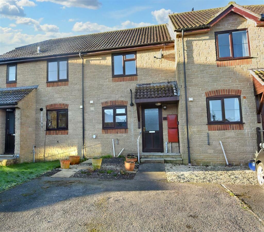 2 bedroom terraced house for sale in The Hawthorns, Stalbridge