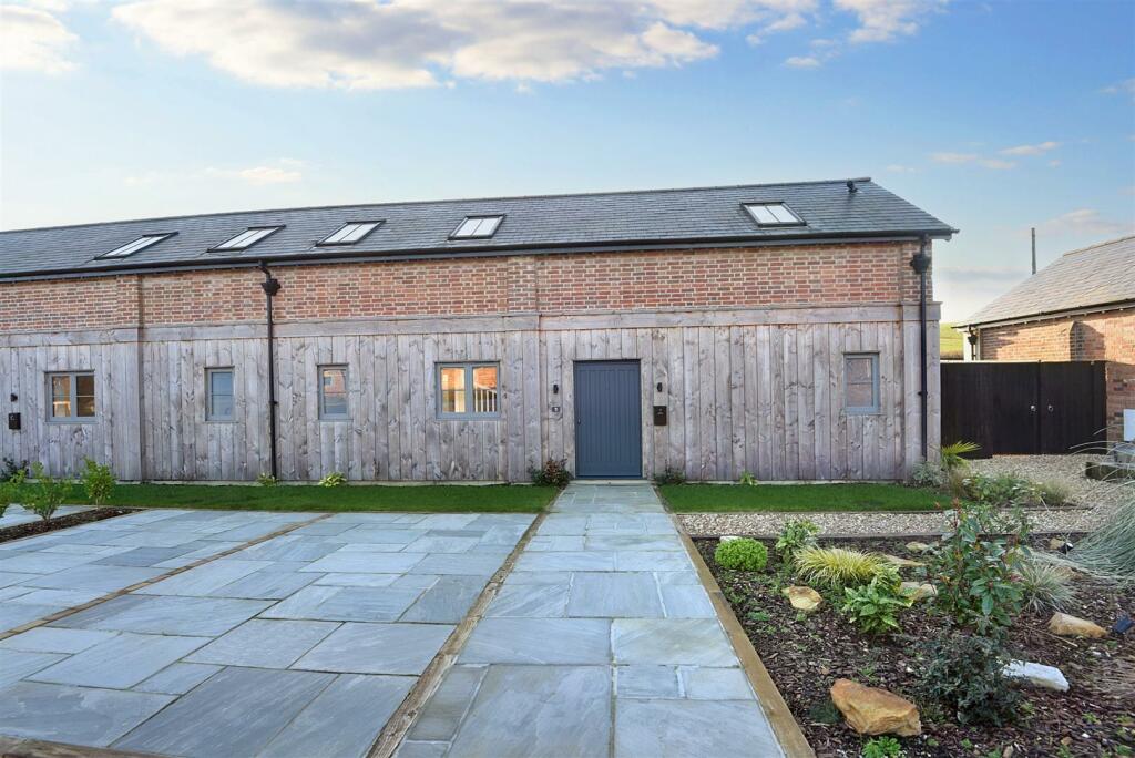 3 bedroom barn conversion for sale in Plumber Farm, Plumber