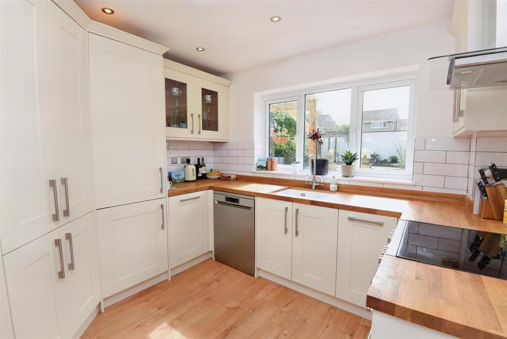 Additional property image - Ash Walk, Henstridge, Templecombe