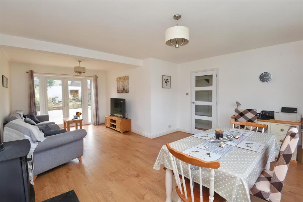 Additional property image - Ash Walk, Henstridge, Templecombe