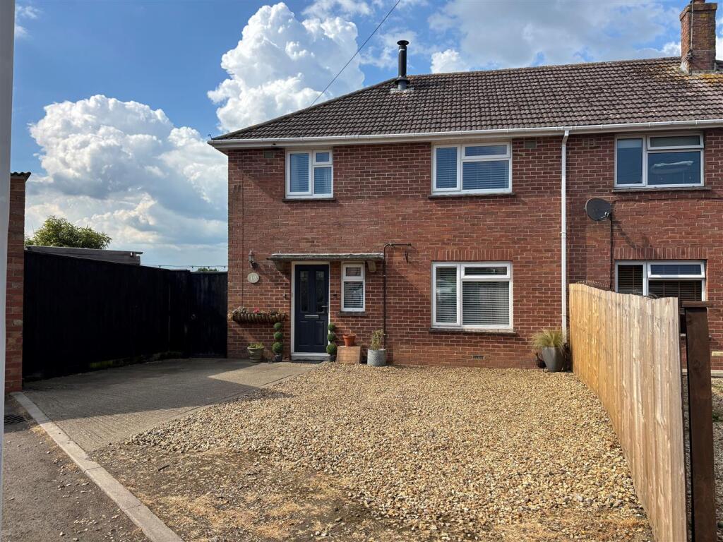 Main image of property: Stoneylawn, Marnhull