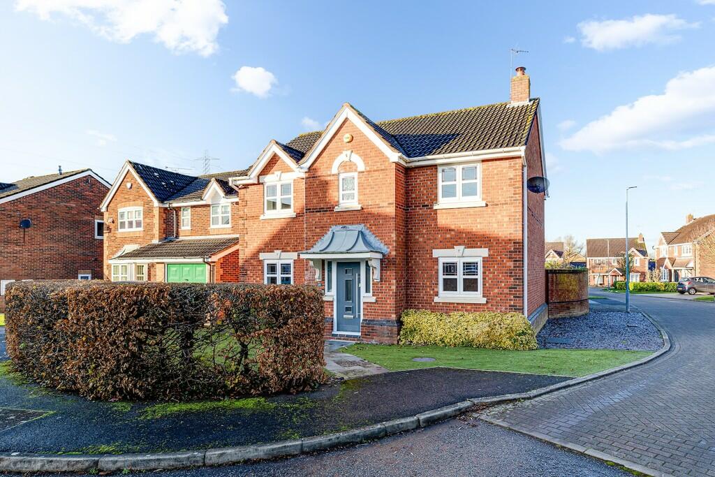 4 bedroom detached house for sale in Rosemere Drive, Backford, CH1