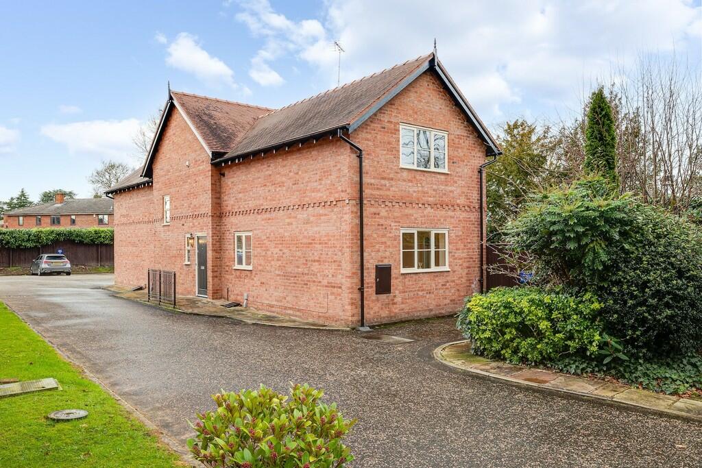 2 bedroom semidetached house for sale in Curzon Park, Chester, CH4