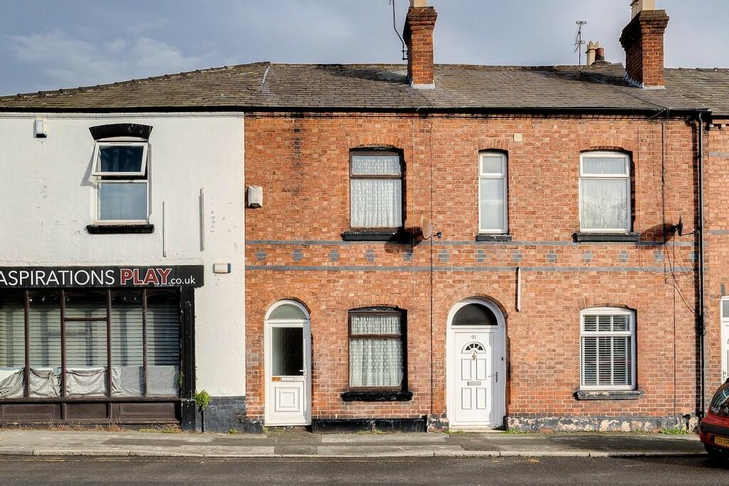 2 bedroom terraced house for sale in Christleton Road, Chester, CH3