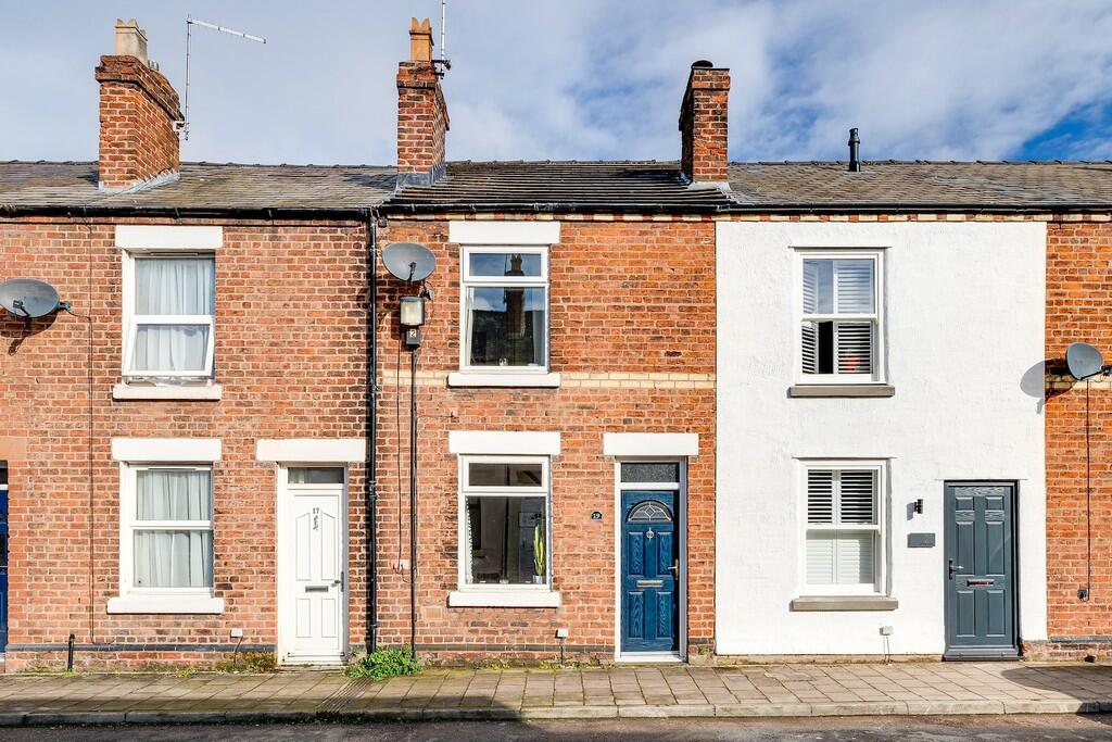 2 bedroom terraced house for sale in North Street, Boughton, CH3