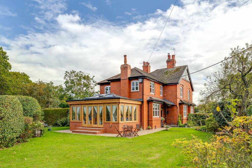 Additional property image - Poplar Hall Lane, Chorlton-By-Backford, CH2