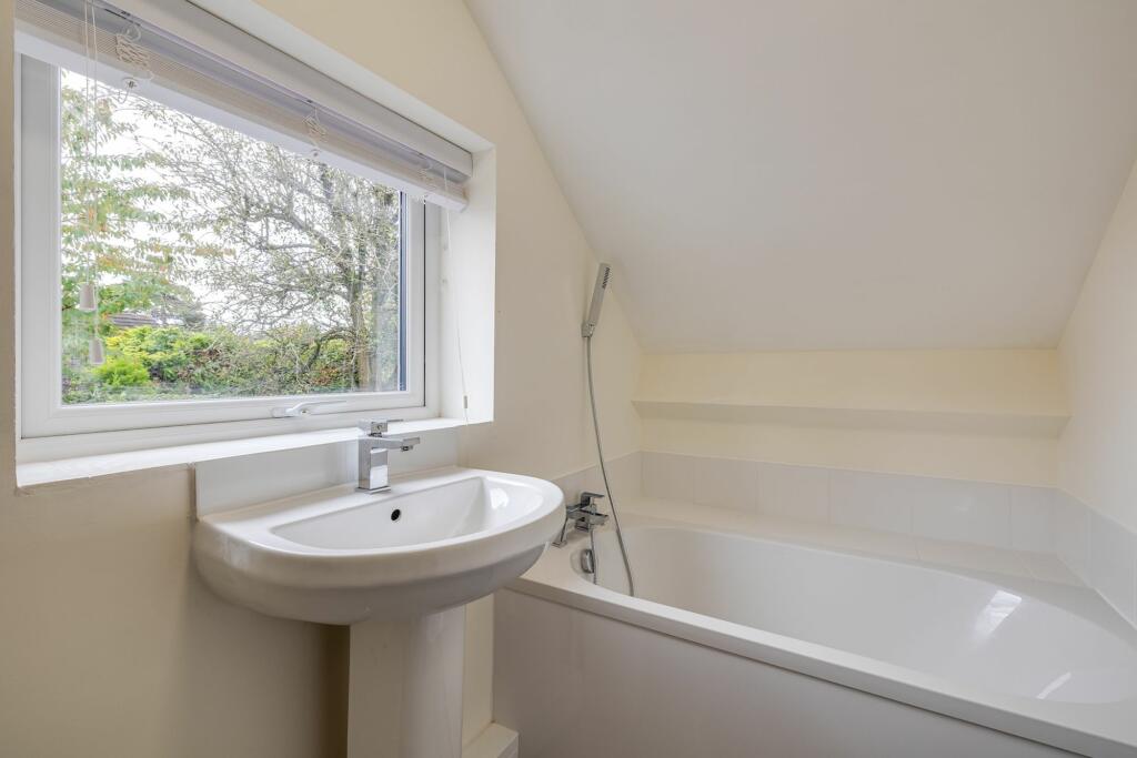 Additional property image - Upton Lane, Upton, CH2