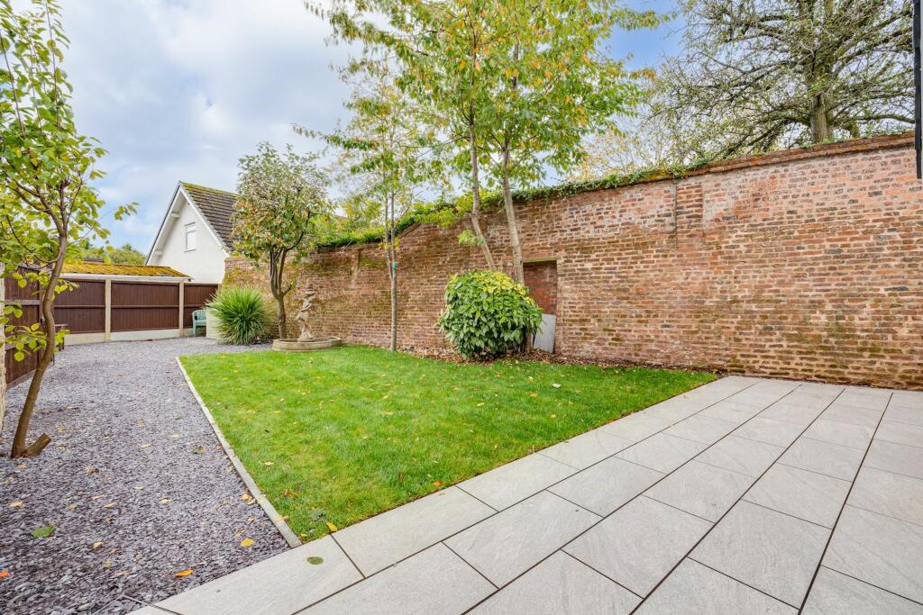 Additional property image - Upton Lane, Upton, CH2