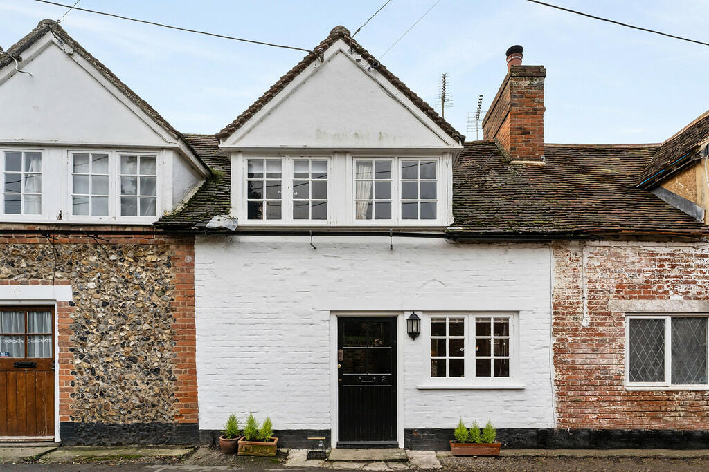 2 bedroom terraced house for sale in Church Lane, Castle Hedingham, CO9