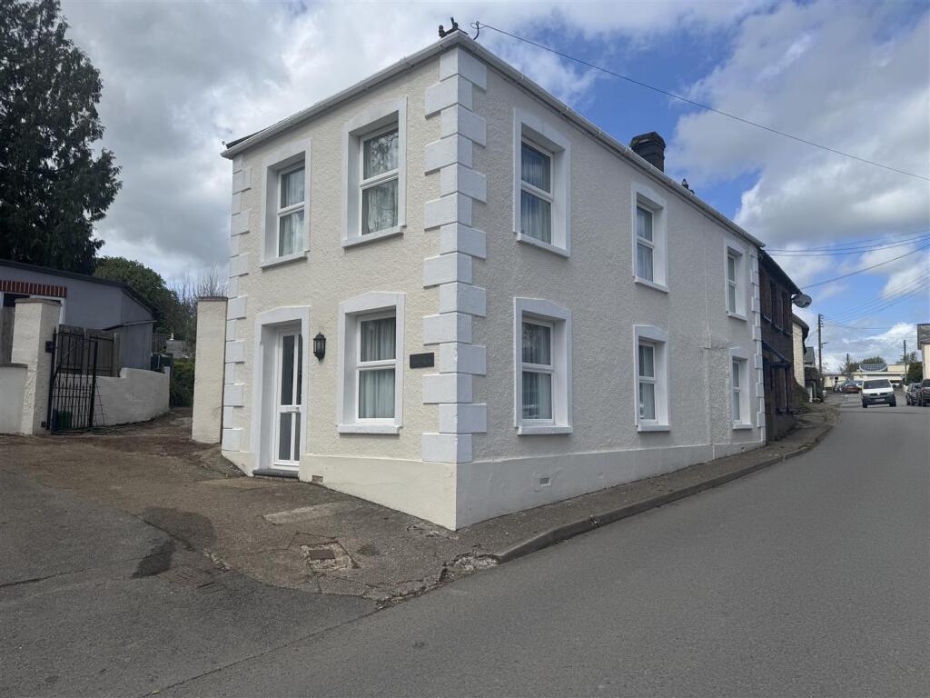 Main image of property: CHULMLEIGH