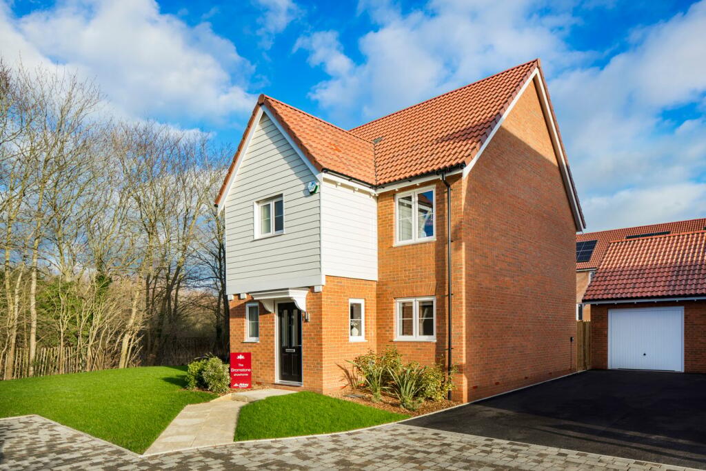 4 bedroom detached house for sale in Caldecote Fields, Vinegar Hill