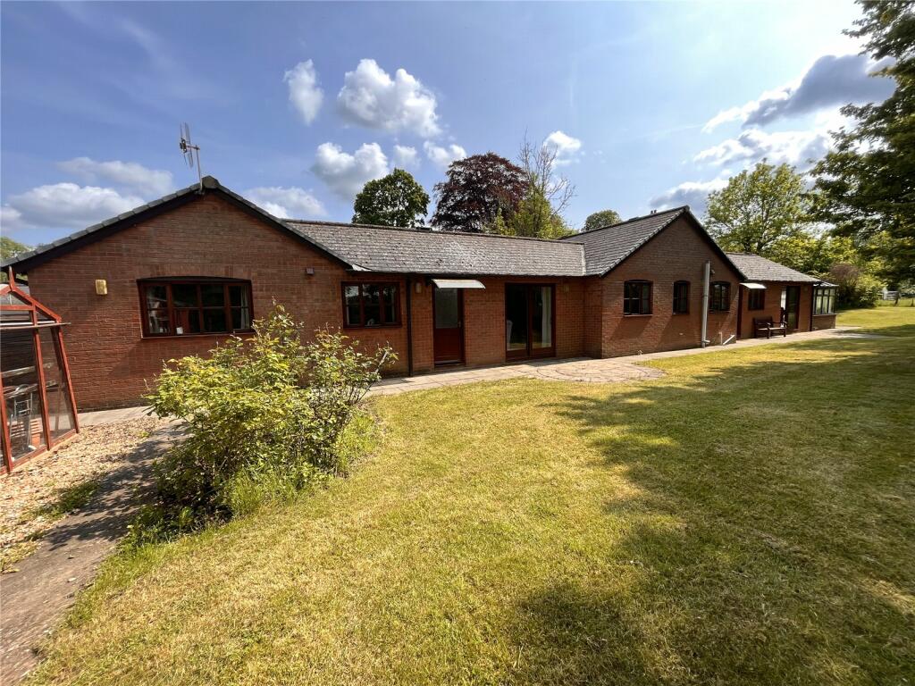 4 bedroom bungalow for sale in Old Station Way, Glasbury, Hereford