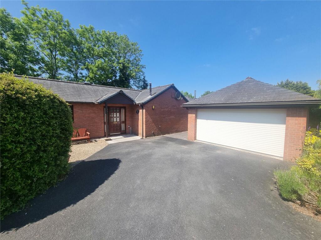 4 bedroom bungalow for sale in Old Station Way, Glasbury, Hereford