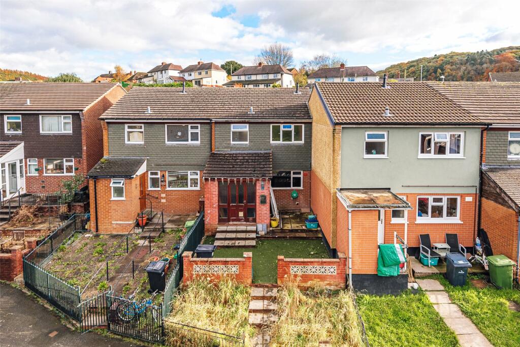 3 bedroom terraced house for sale in Radnor Drive, Knighton, Powys, LD7