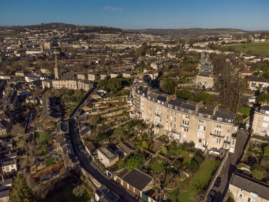 Additional property image - Widcombe Crescent, Bath, BA2 6AH