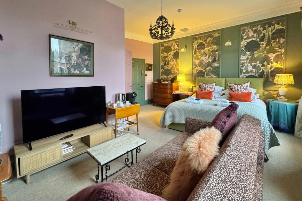 Additional property image - Belvedere, Bath