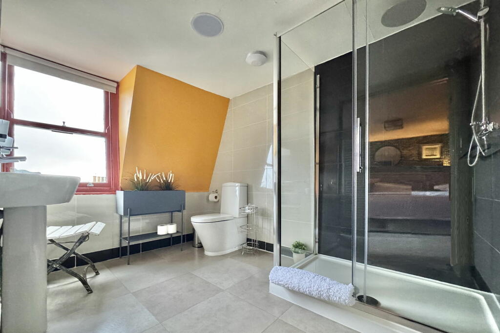 Additional property image - Belvedere, Bath