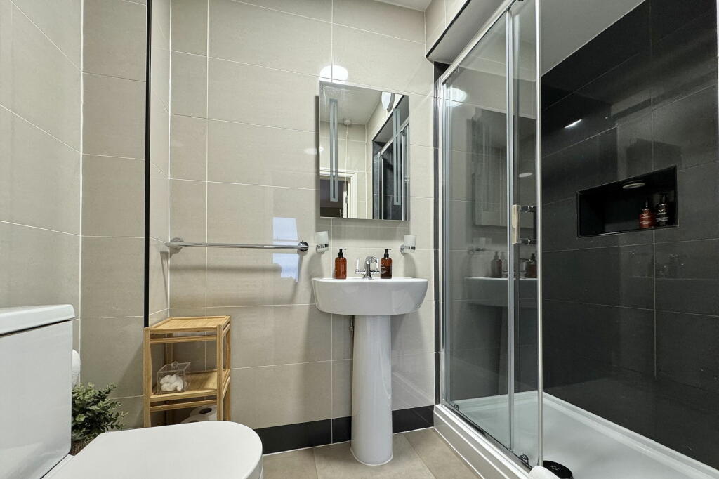 Additional property image - Belvedere, Bath