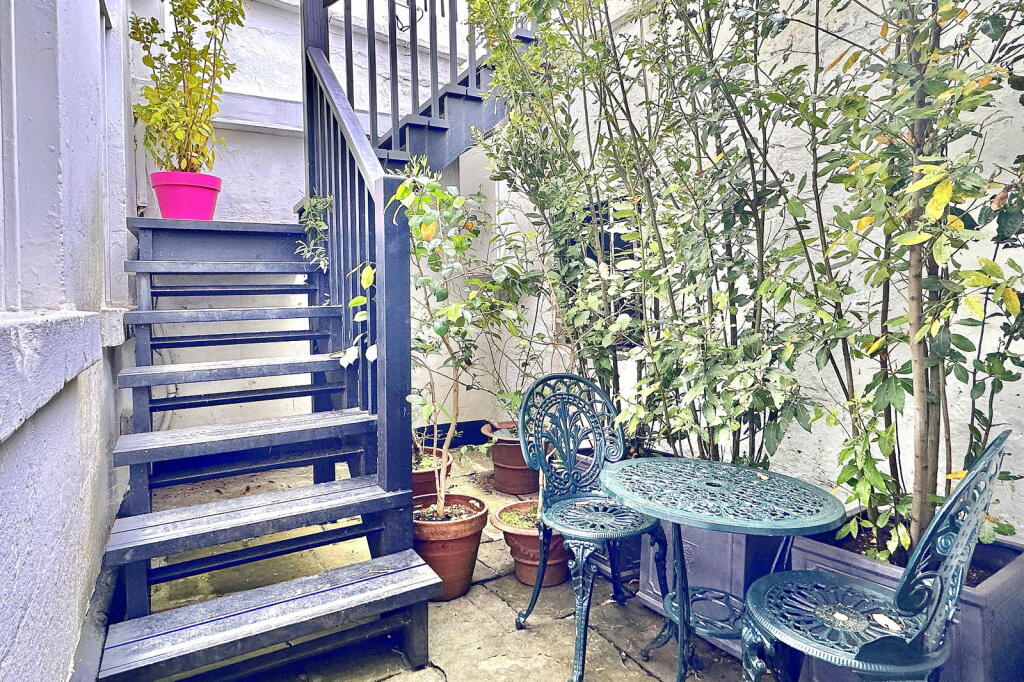 Additional property image - Cavendish Crescent, Bath, BA1 2UG