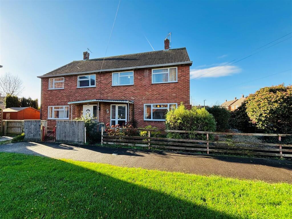 Main image of property: Dorset Crescent, Melksham