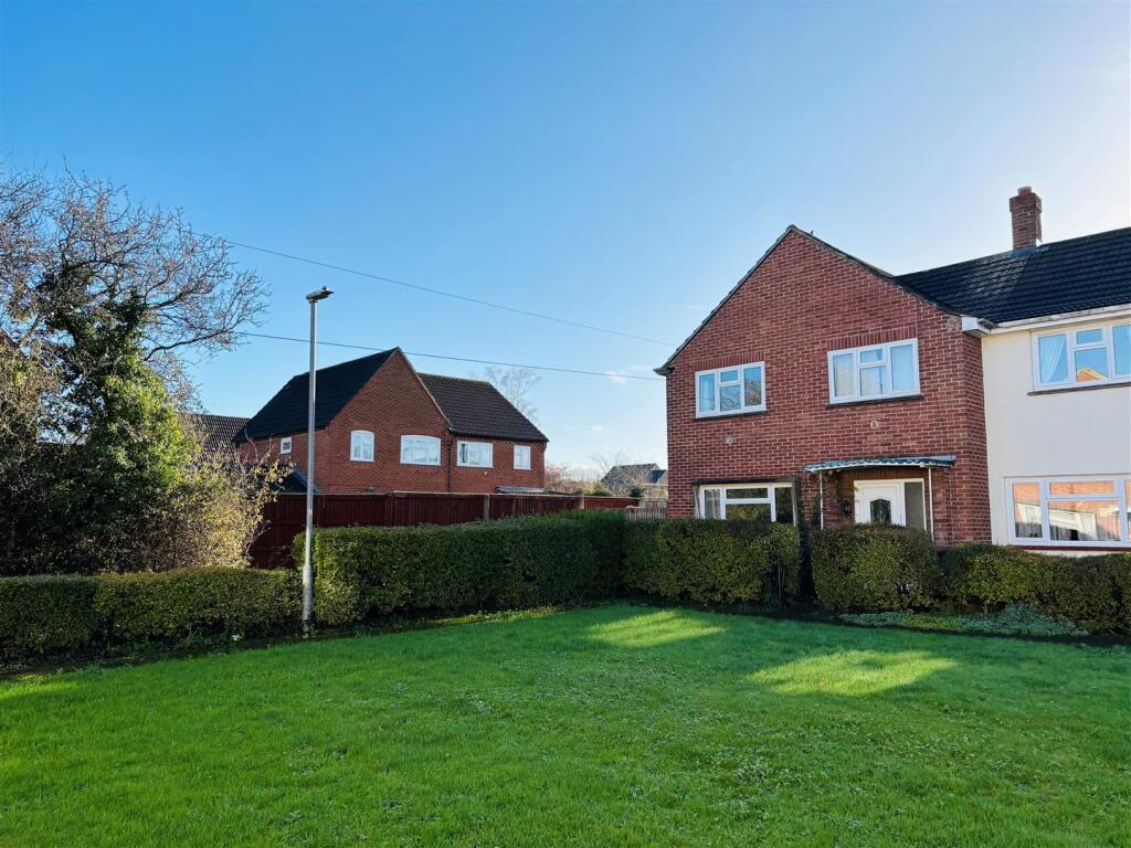 Main image of property: Wiltshire Crescent, Melksham