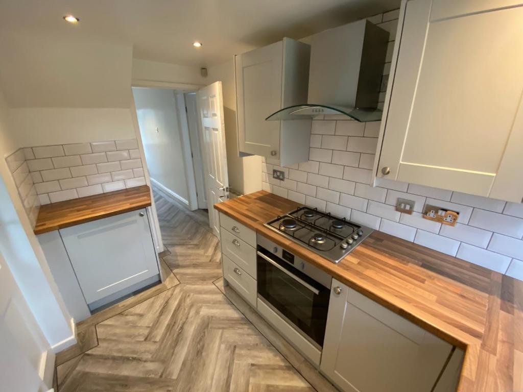 3 bedroom semidetached house for sale in Edge Lane, Thornton