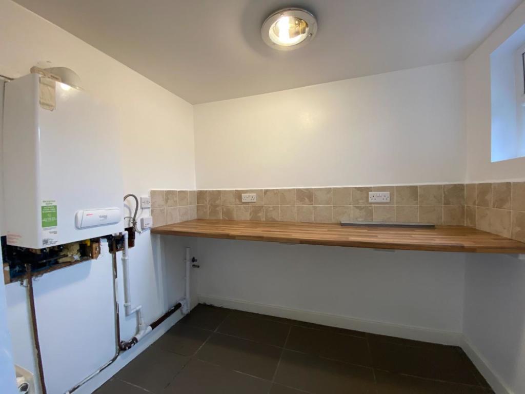 3 bedroom semidetached house for sale in Edge Lane, Thornton
