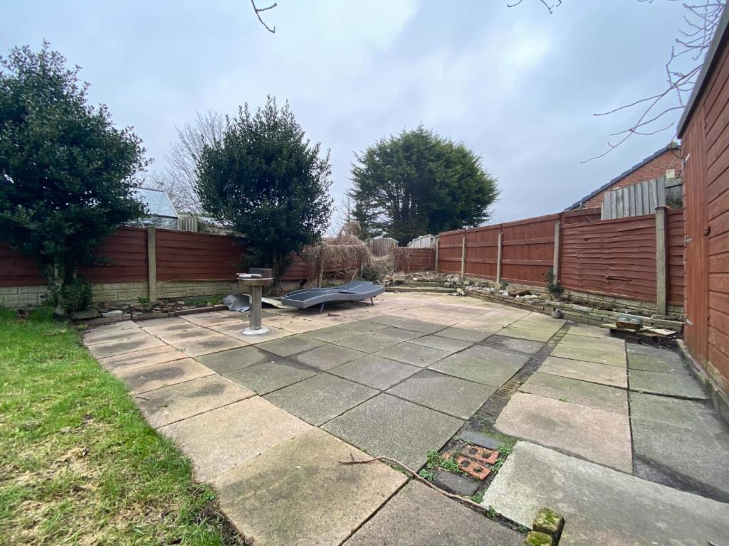 3 bedroom semidetached house for sale in Edge Lane, Thornton