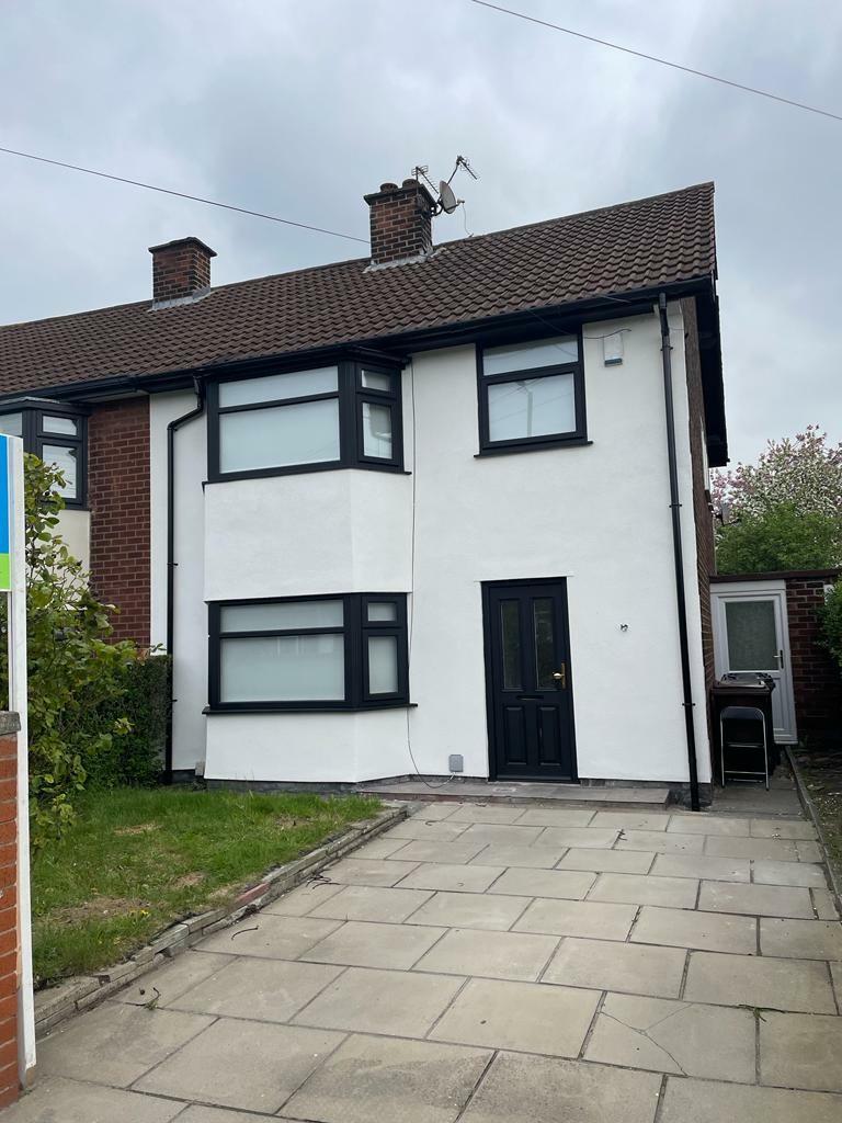3 bedroom semidetached house for sale in Edge Lane, Thornton