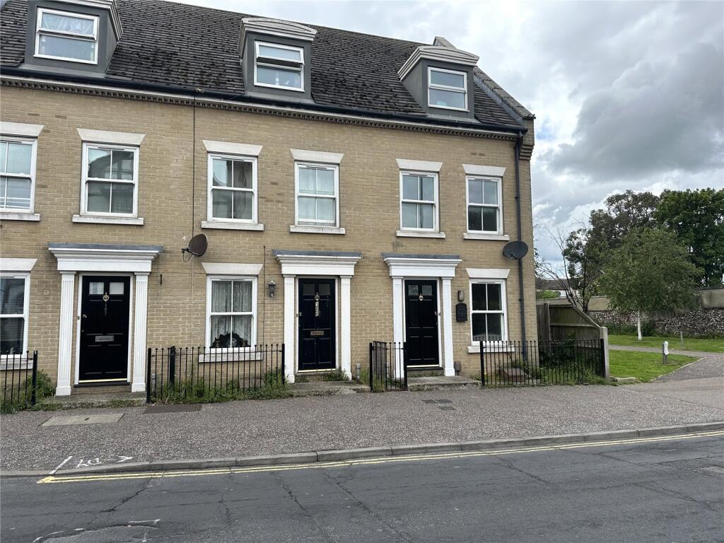 Main image of property: High Street, Gorleston, Great Yarmouth, Norfolk, NR31