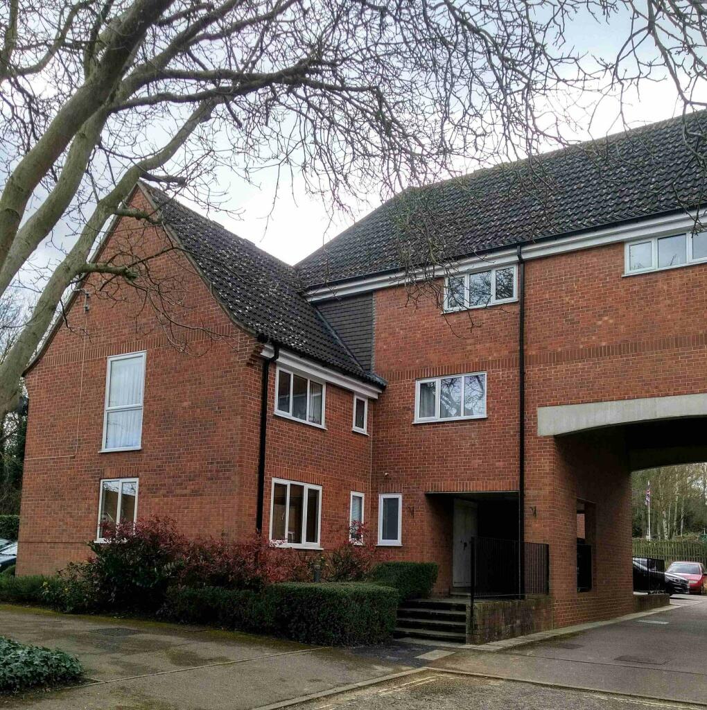 2 bedroom flat for rent in Trinity Mews, Bury St. Edmunds, Suffolk, IP33