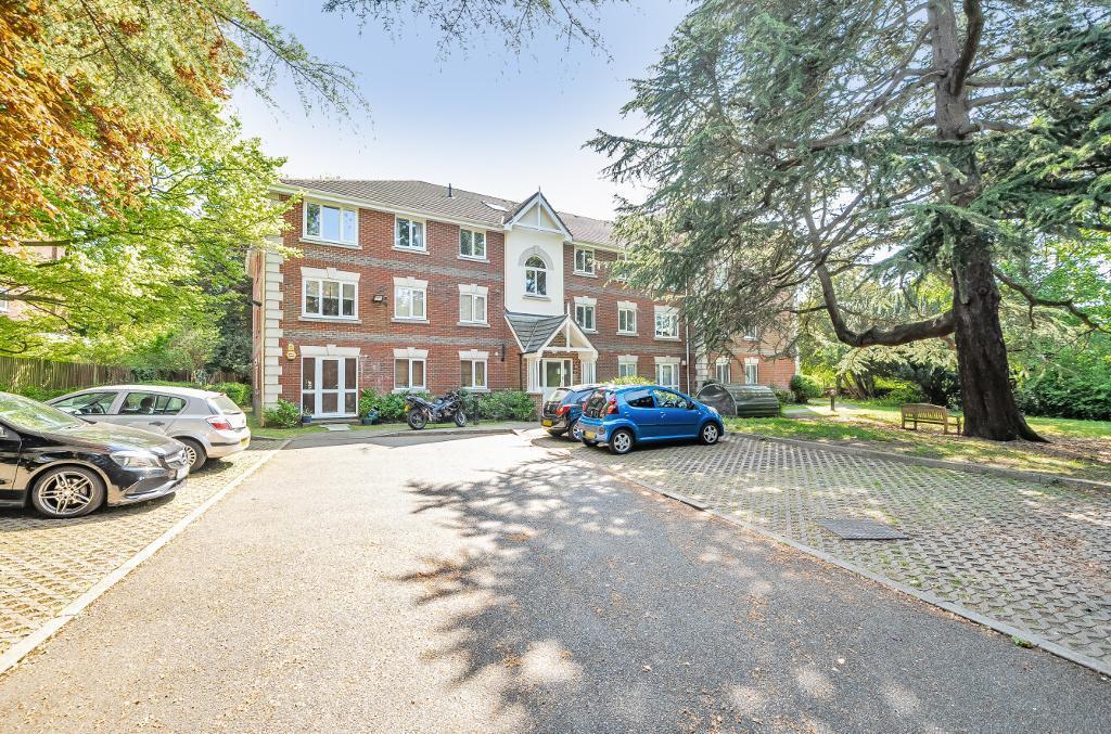 Main image of property: Haling Park Road, South Croydon, Surrey, CR2 6NJ