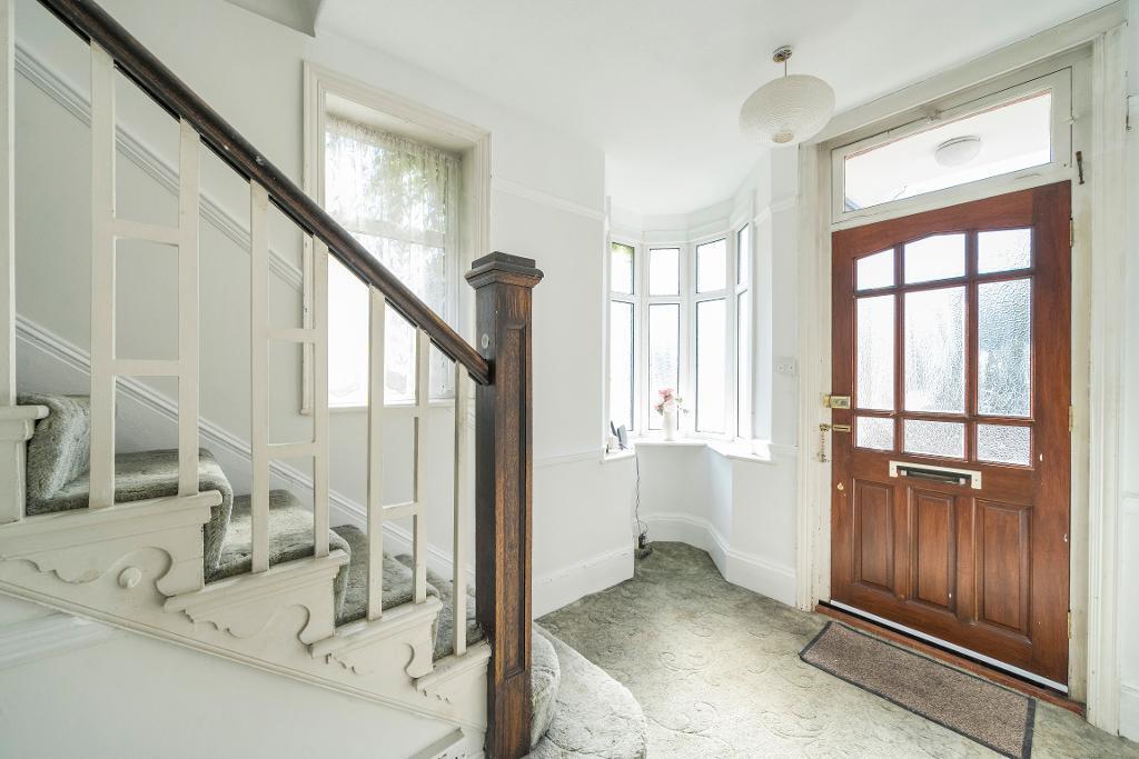 Main image of property: Purley Oaks Road, Sanderstead, CR2 0NW