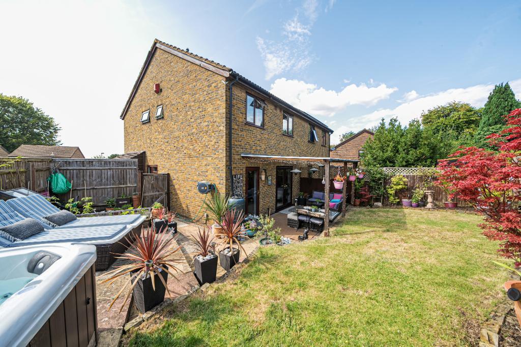 Main image of property: Tindale Close, Sanderstead, CR2 0RT