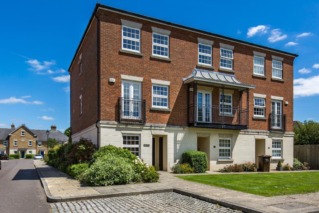 4 bedroom semidetached house for sale in Tower Place, Great Park