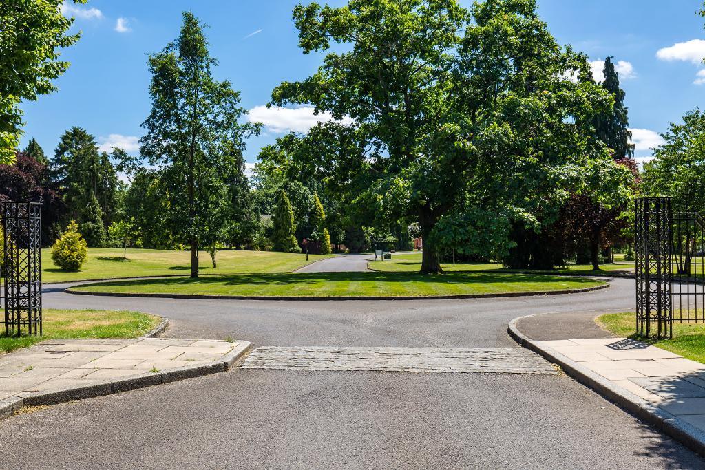 4 bedroom semidetached house for sale in Tower Place, Great Park