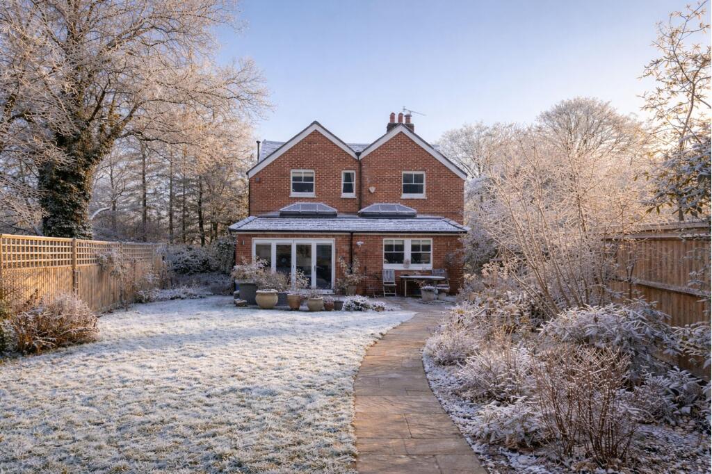 Main image of property: Littleheath Lane, Cobham, KT11