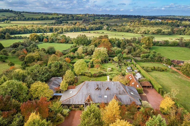 9 bedroom detached house for sale in Downs Lane, Leatherhead, KT22