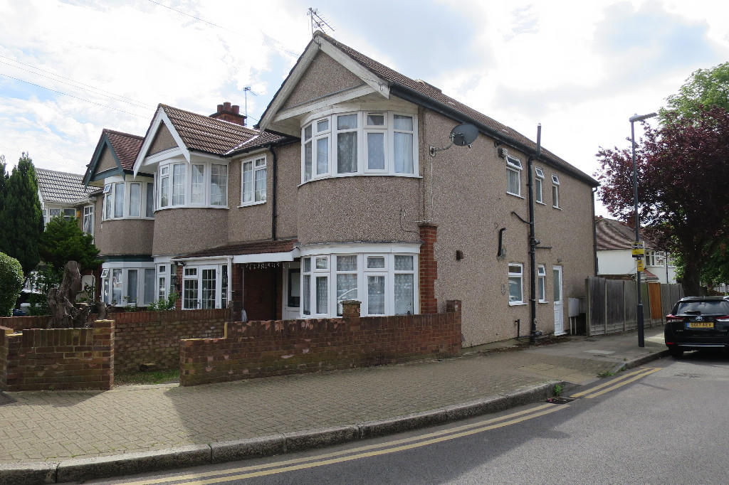 Main image of property: Malvern Avenue, Harrow, Middlesex, HA2