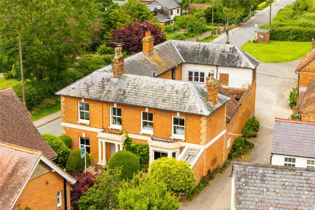 3 bedroom house for sale in High Street, North Marston, Buckinghamshire