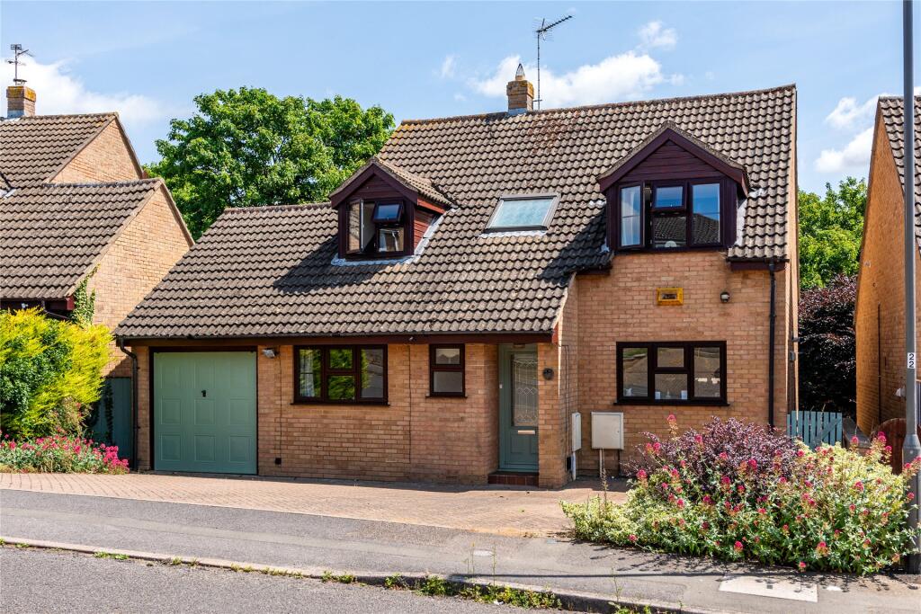Main image of property: Hilltop Avenue, Buckingham, Buckinghamshire, MK18