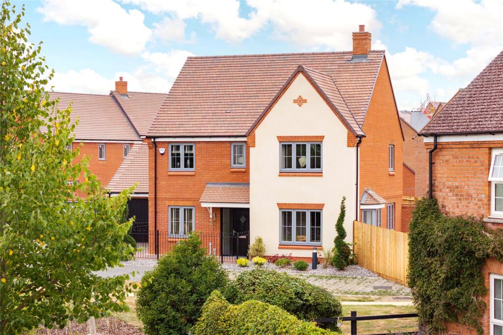 Main image of property: Moreton Fields, Moreton Road, Buckingham, Buckinghamshire, MK18