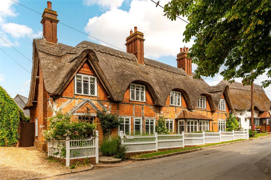 Main image of property: Main Street, Adstock, Buckingham, Buckinghamshire, MK18