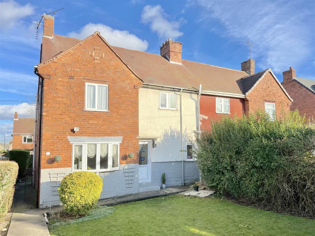 3 bedroom semidetached house for sale in Hardwick Lane, SuttonIn